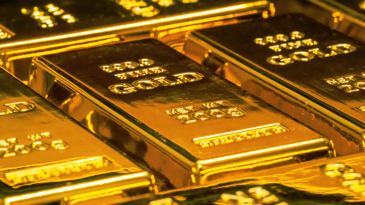 Stacked fine gold bars